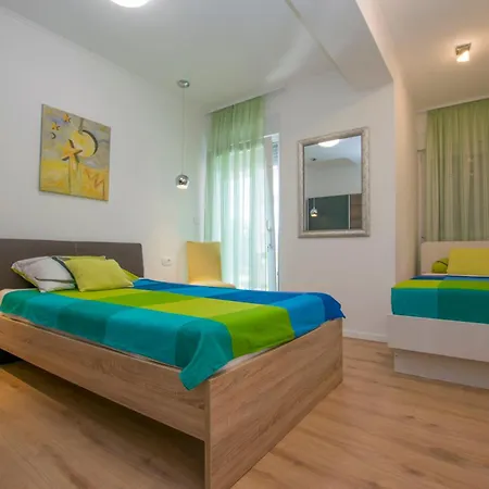 Apartamento Adrian *